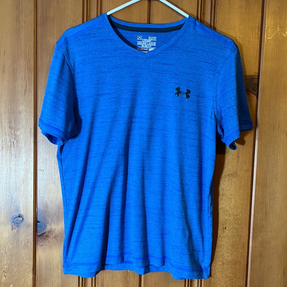 Under Armour, heat gear, loose fit, size small, blue